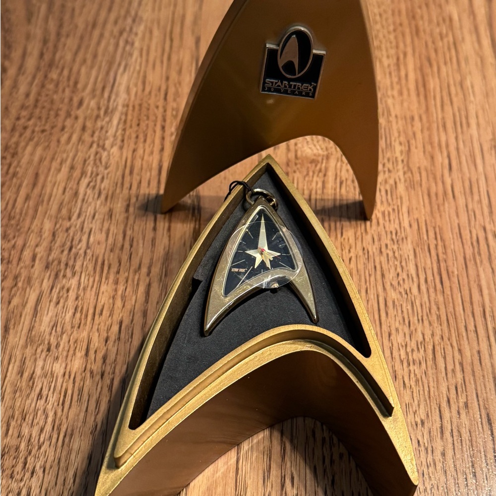 Fossil Star Trek Gold and Black Pendant Vintage New Limited Edition